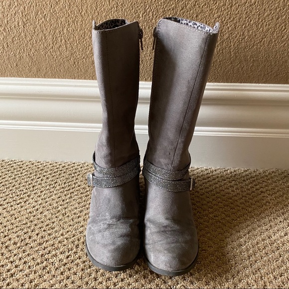 [LIKE 🆕] DSW: Grey Gia Wedge Boots (US Size 3) - Picture 2 of 7